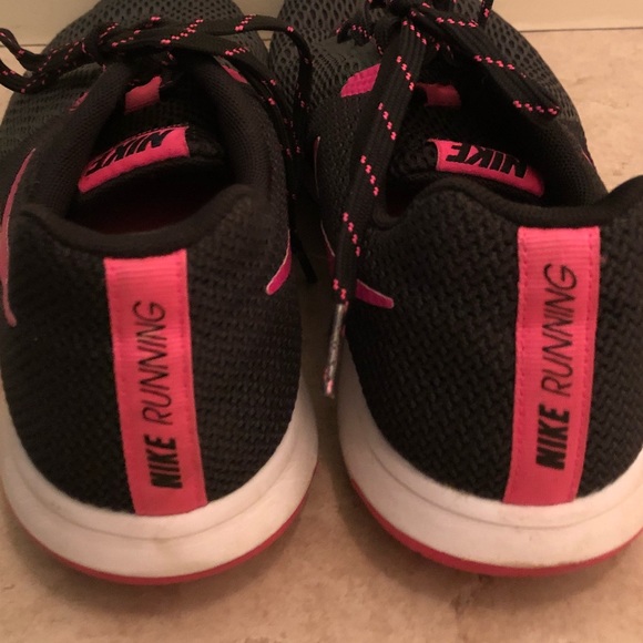 Nike Running Shoes - Picture 3 of 4